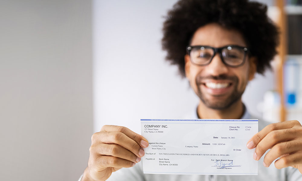 Should Community Banks and Credit Unions Pay a Living Wage?